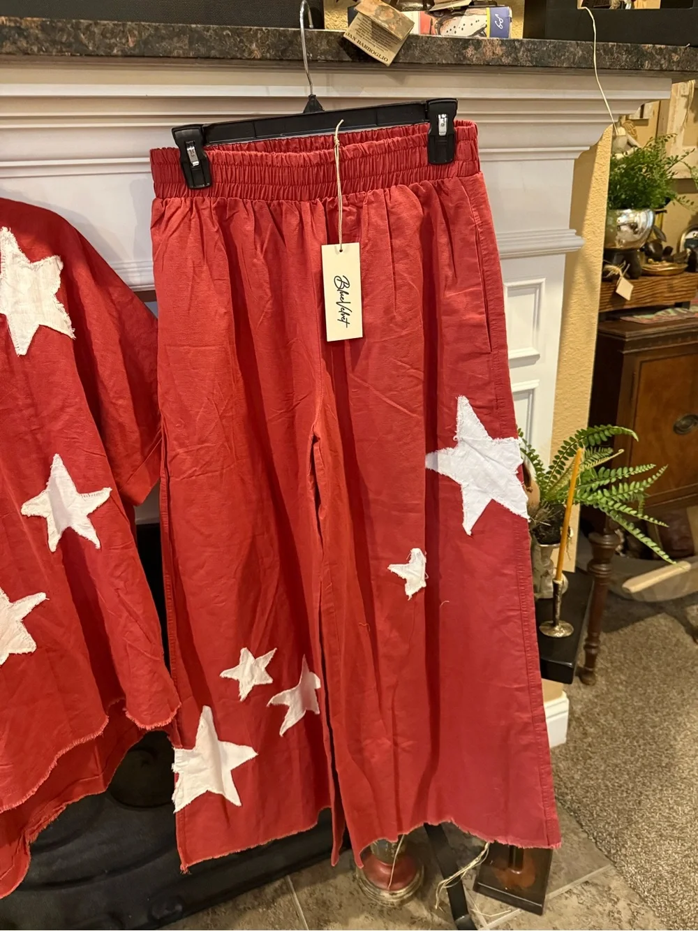 Women's Red Star Print Pantsuit - Casual Two-Piece Set